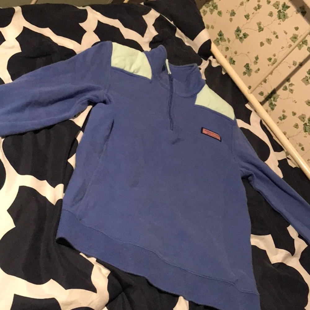 Used Woman’s Vineyard Vines XXS Shepherd Shirt